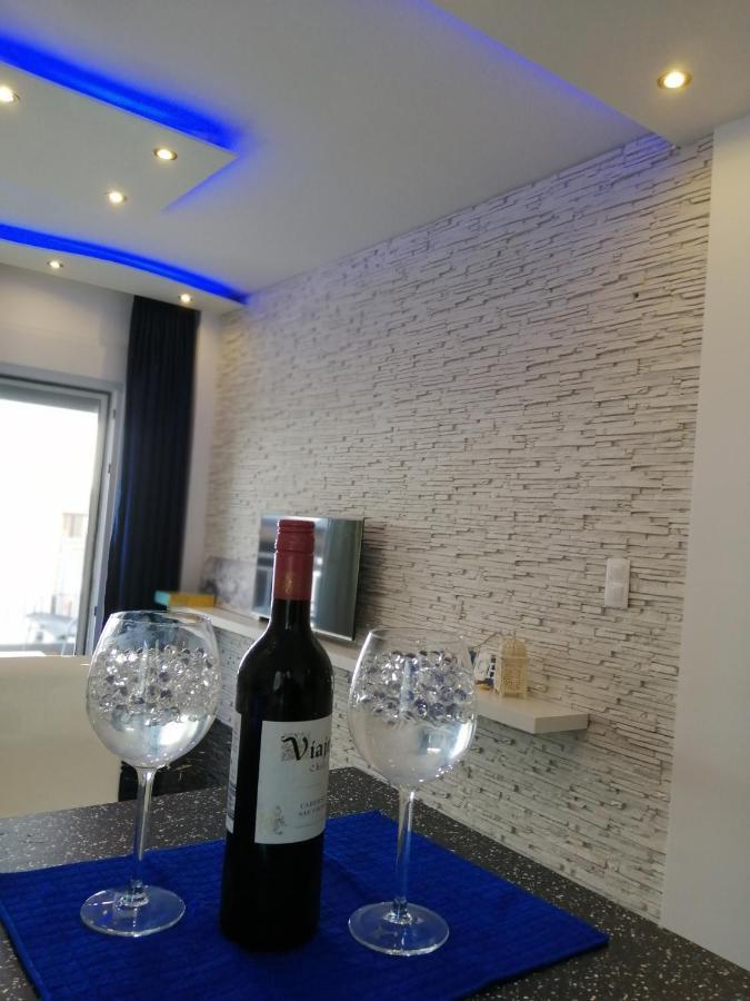 Totani Lux Appartement Peraía Buitenkant foto
