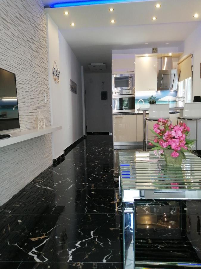 Totani Lux Appartement Peraía Buitenkant foto