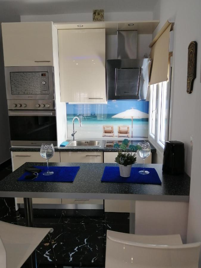 Totani Lux Appartement Peraía Buitenkant foto