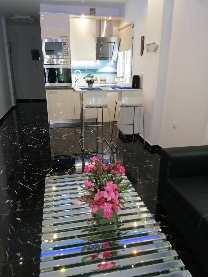 Totani Lux Appartement Peraía Buitenkant foto
