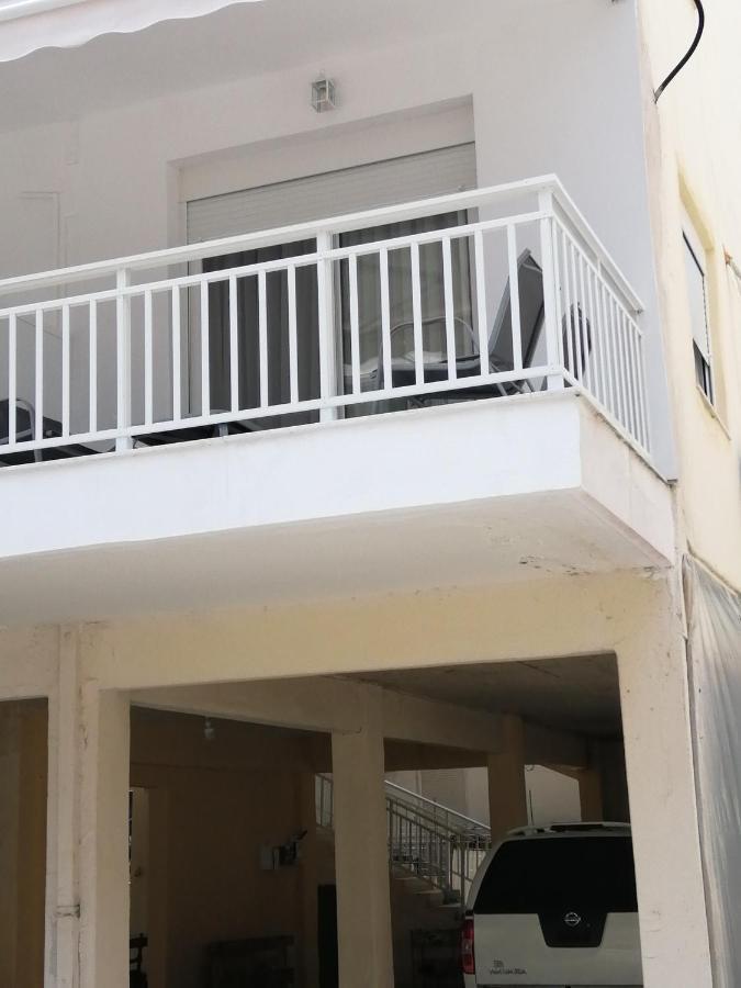 Totani Lux Appartement Peraía Buitenkant foto