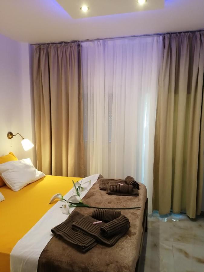 Totani Lux Appartement Peraía Buitenkant foto